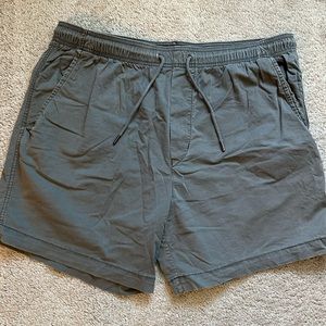American Eagle 7” Flex Shorts - Men’s Grey Size L